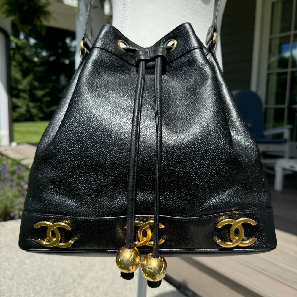 CHANEL RARE vintage 1991,6 CC bucket bag,auth. Card, box, dust bag. LARGE SIZE - Picture 3 of 16